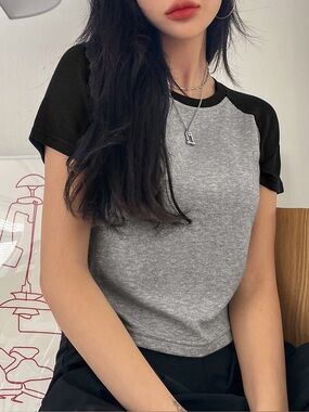 Dazy Gray and Green Raglan Baseball Short Sleeve Ribbed Tee Size L